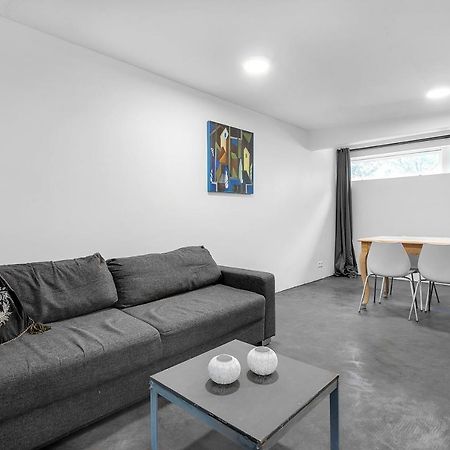 Lovely Studio Apartment With Hot Tub Reikiavik Exterior foto