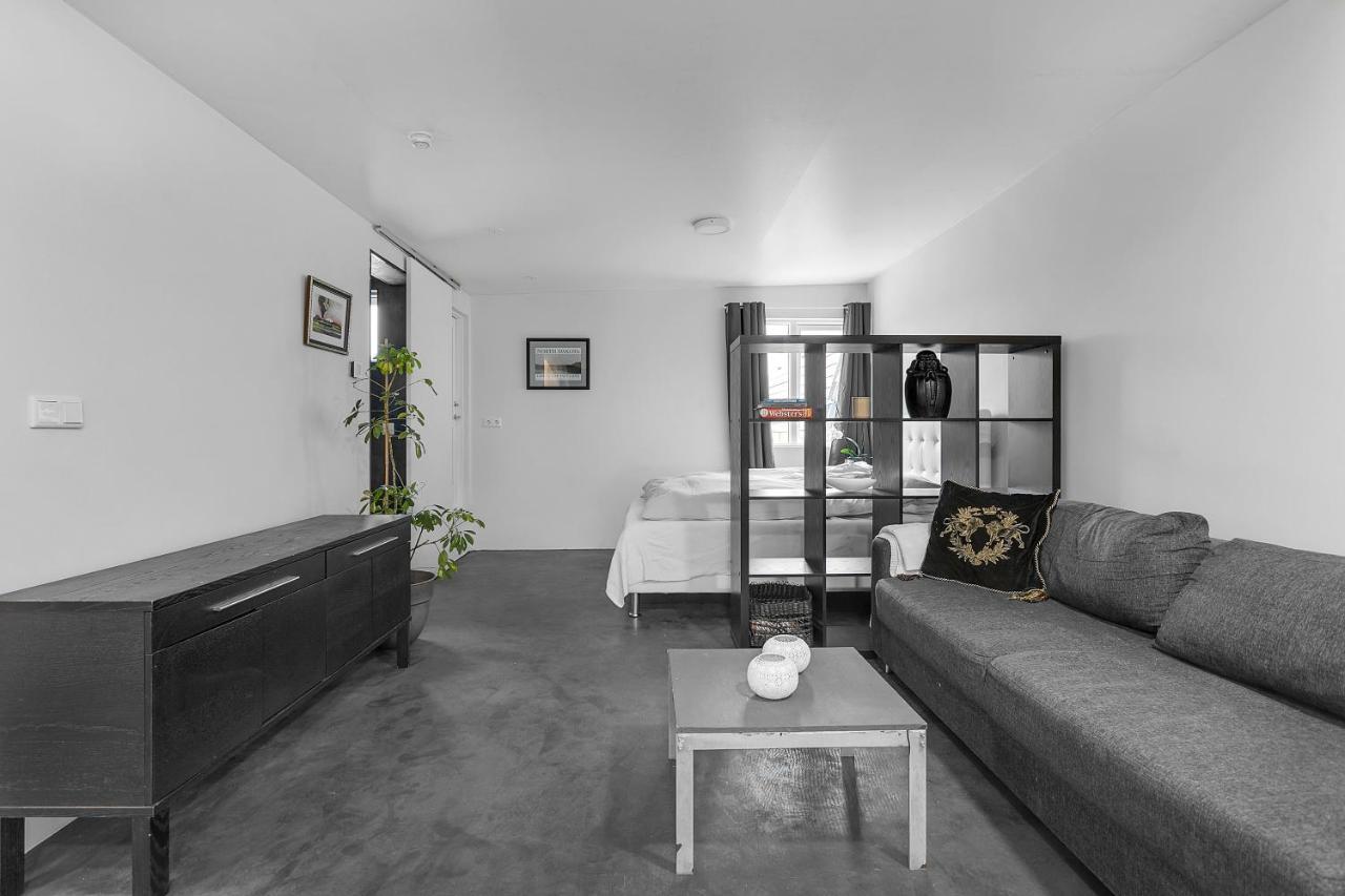 Lovely Studio Apartment With Hot Tub Reikiavik Exterior foto