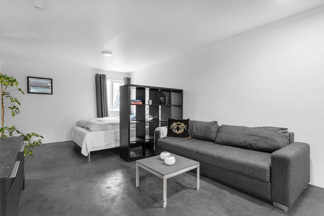Lovely Studio Apartment With Hot Tub Reikiavik Exterior foto